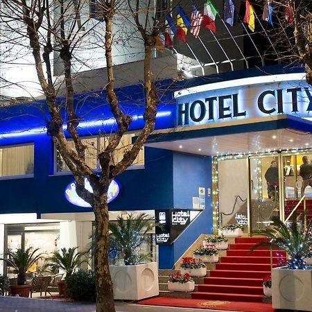 Hotel City Монтесильвано Экстерьер фото